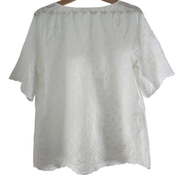 Studio West White Cotton Eyelet Top Size Medium - Picture 2 of 9